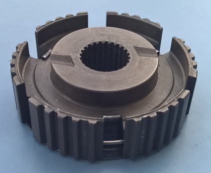 花键毂轴向固定,并与齿圈,同步环具有相同花键齿.